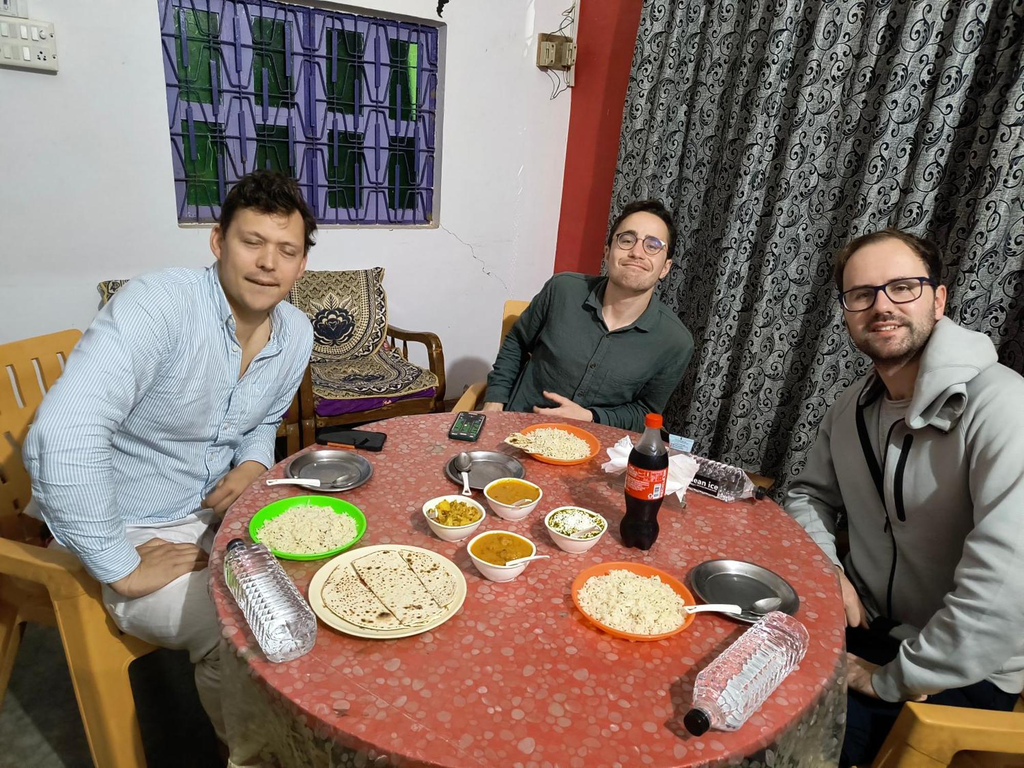 Holiday Home Stay Κχατζουράχο Εξωτερικό φωτογραφία