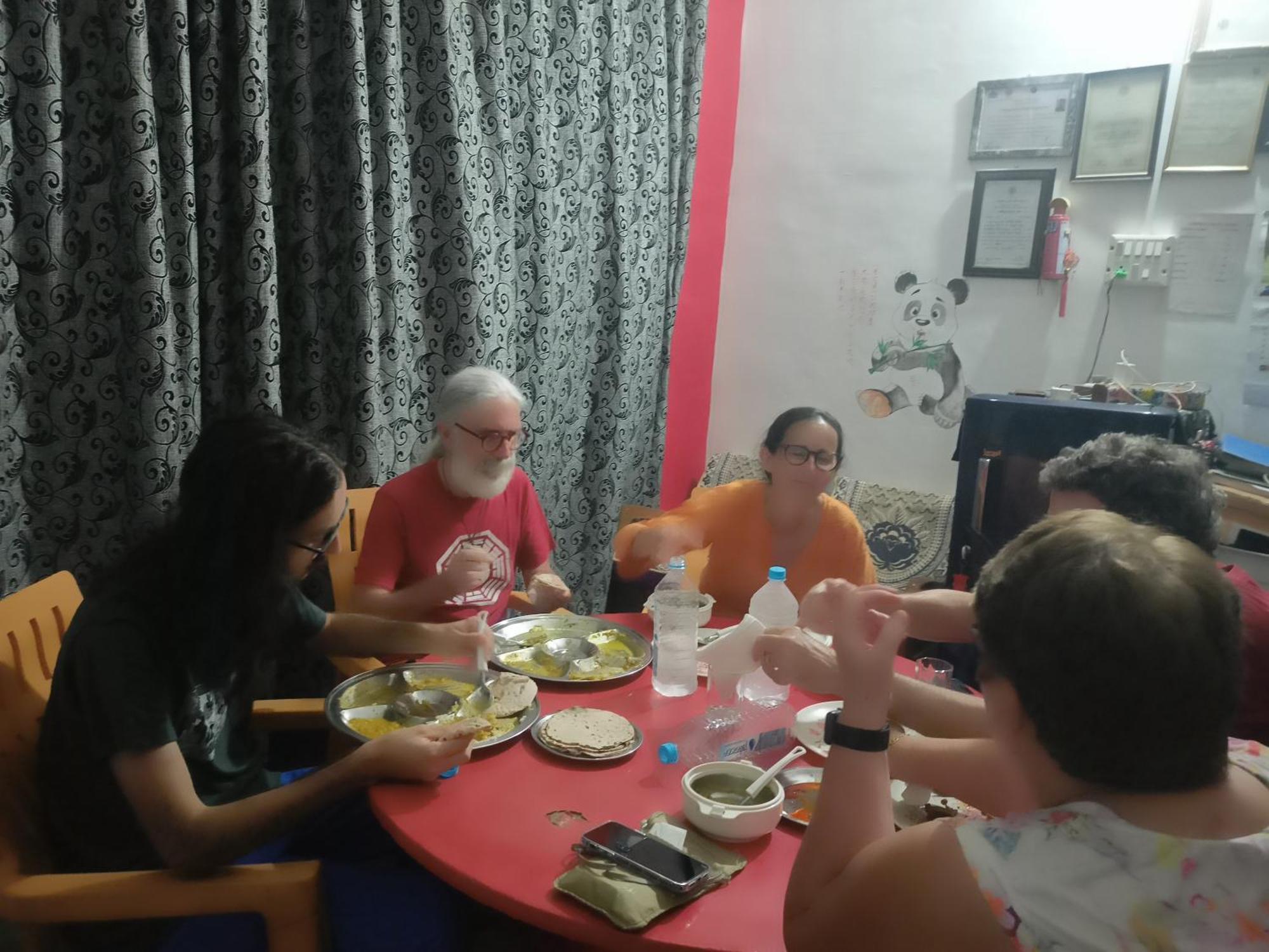 Holiday Home Stay Κχατζουράχο Εξωτερικό φωτογραφία